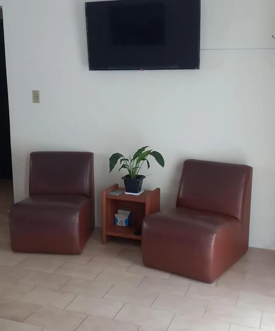 Residencial 50M Da Praia De Bombas 邦比尼亚斯 公寓